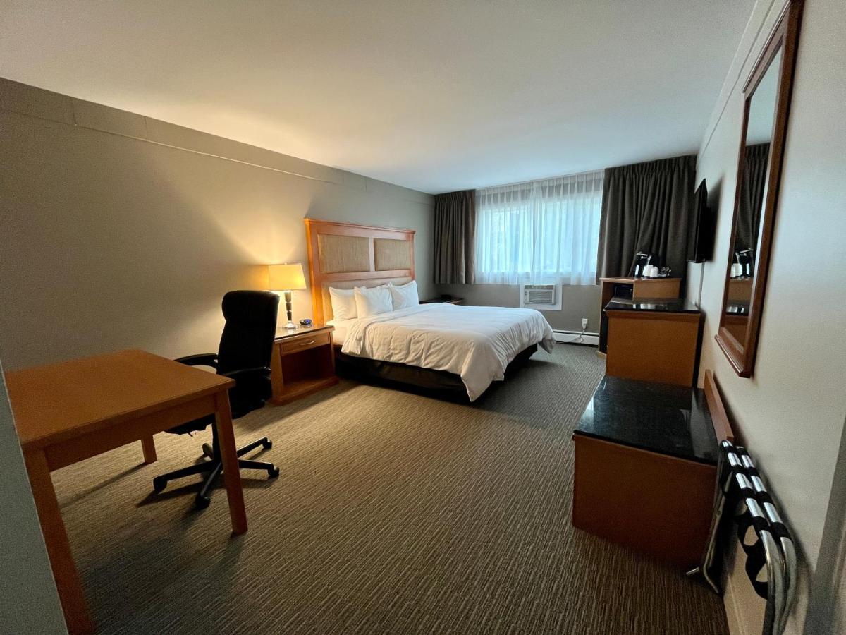 Anavada Inn & Suites - Принс-Джордж Экстерьер фото